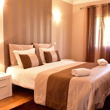 אולוס די אגווה The Albufeira Concierge - Villa Santa Eulalia מראה חיצוני תמונה