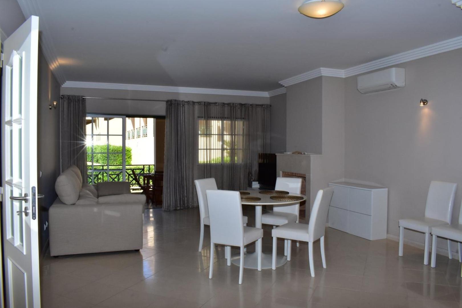 אולוס די אגווה The Albufeira Concierge - Villa Santa Eulalia מראה חיצוני תמונה